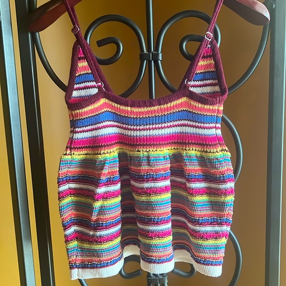 ROMEO + JULIET COUTURE Good Vibes Crotchet Top - Picture 4 of 7